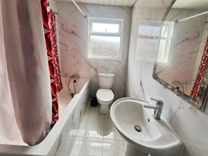 BATHROOM- click for photo gallery
